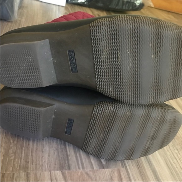 Quilted Red Sperry Duck Boots - Picture 5 of 5